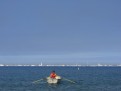 Fremder Mann im Boot