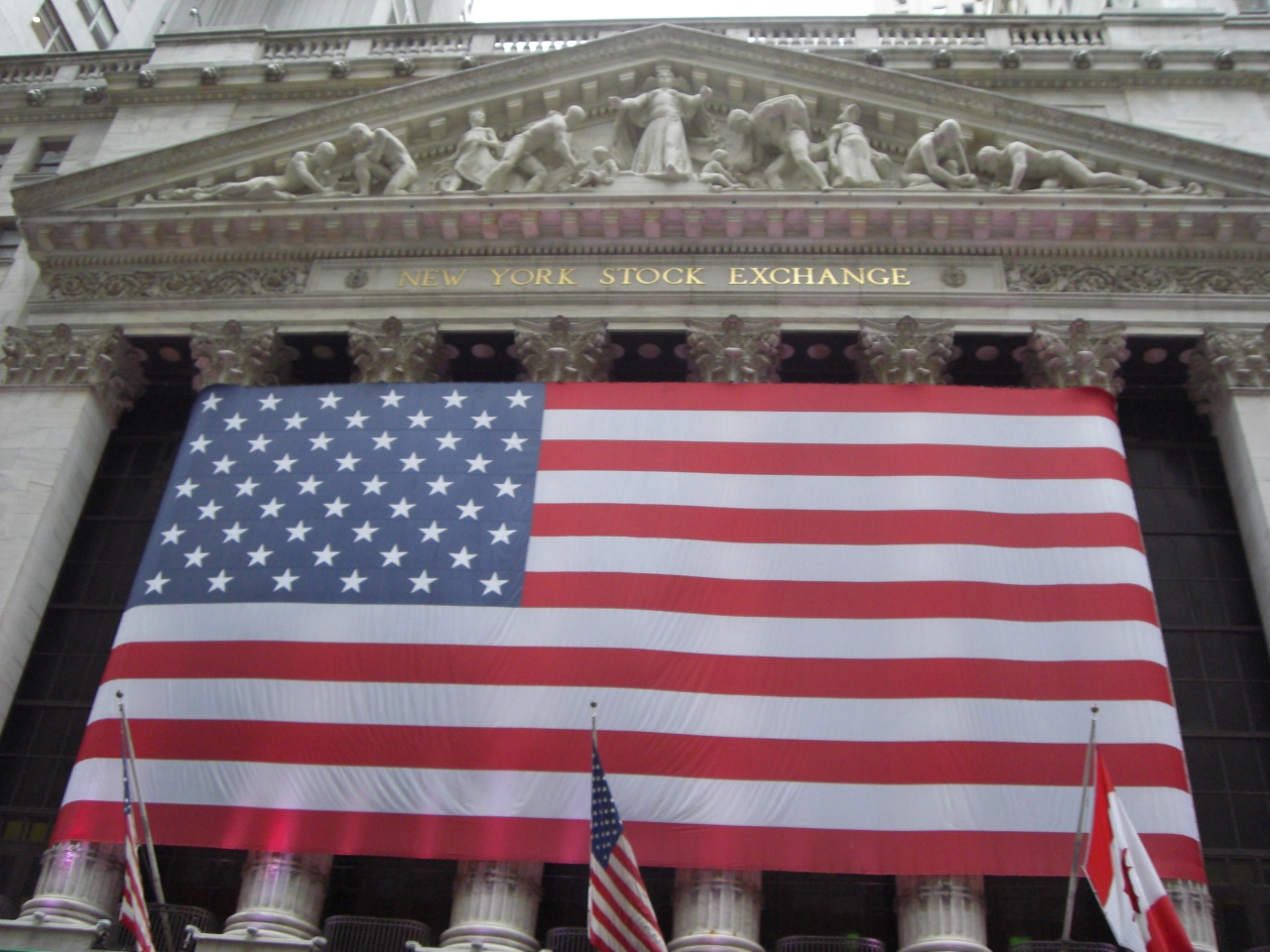 New York Stock Exchange oder - Who has got the biggest... flag